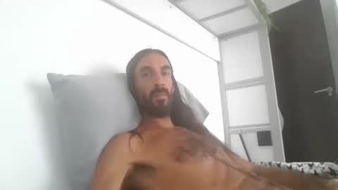 aircum99_ online show from October 15, 9:48 pm