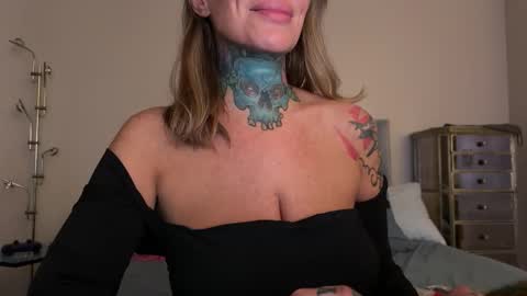 Airgead online show from March 8, 2:04 am