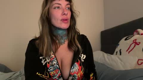Airgead online show from May 11, 10:51 pm