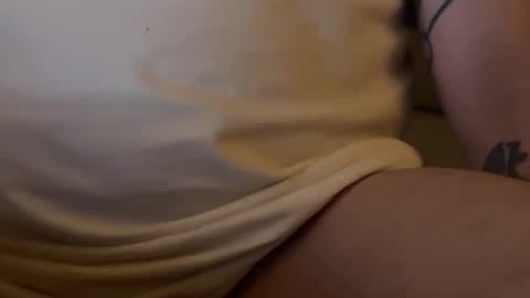 Airii online show from December 20, 6:53 am