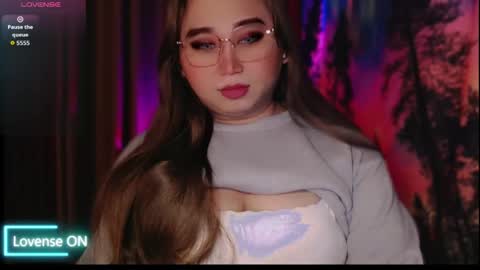 Snapshot of airisredfield_ chatting on June 1, 12:51 pm Goddess Airis online show from June 1, 12:51 pm
