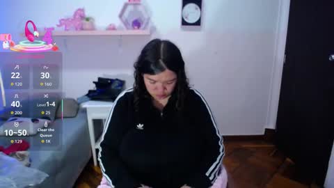     online show from October 24, 9:38 am