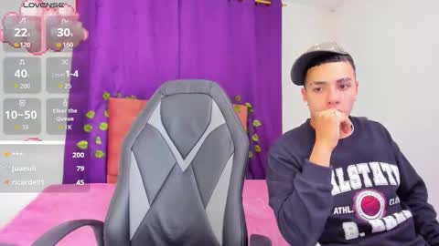 aisha_berry online show from October 6, 2:53 am