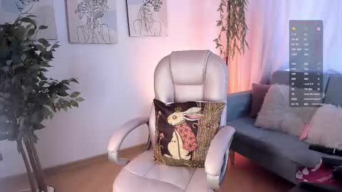 Aisha online show from November 1, 12:29 pm