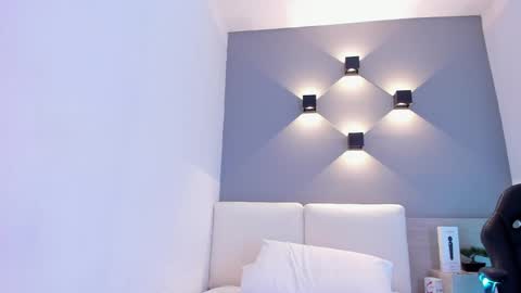 Snapshot of aisha_h chatting on January 6, 2:26 am Aisha online show from January 6, 2:26 am