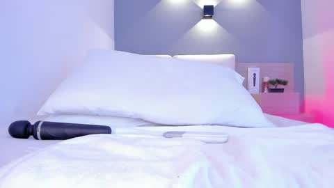 Snapshot of aisha_h chatting on January 11, 11:02 pm Aisha online show from January 11, 11:02 pm