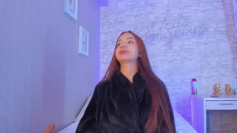 Snapshot of aisha_h chatting on February 18, 3:10 am Aisha online show from February 18, 3:10 am