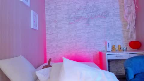 Snapshot of aisha_h chatting on February 23, 2:29 am Aisha online show from February 23, 2:29 am