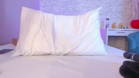 Snapshot of aisha_h chatting on February 27, 2:53 am Aisha online show from February 27, 2:53 am