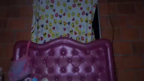 aisha koswell3 online show from January 19, 3:39 am