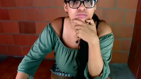 Snapshot of aisha_koswell3 chatting on November 14, 1:32 pm aisha koswell3 online show from November 14, 1:32 pm