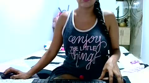 aisha koswell3 online show from July 12, 2:13 am