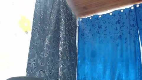 alexia online show from November 23, 4:45 am