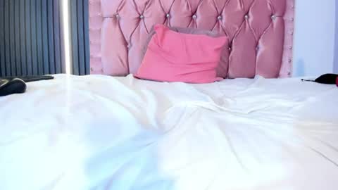 AISHA  MOORE online show from July 28, 8:52 pm