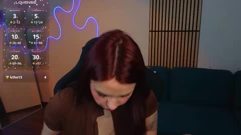 Aisha online show from March 21, 3:37 pm