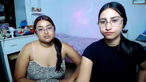 aisha_stacey0410 online show from February 9, 3:16 pm