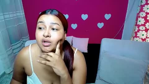 aisha_stacey0410 online show from May 23, 3:05 pm