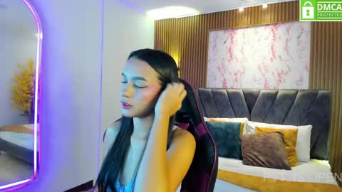 Snapshot of aisha_vex chatting on May 25, 11:38 am Aisha online show from May 25, 11:38 am