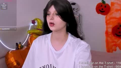 Snapshot of aishaaysitt chatting on October 27, 9:13 am Aisha online show from October 27, 9:13 am