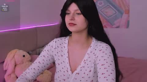 Aisha online show from November 10, 9:19 am