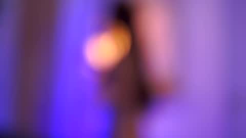 Snapshot of aishabee chatting on April 5, 9:17 am Aisha online show from April 5, 9:17 am