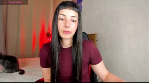 Aisha online show from July 3, 9:10 pm
