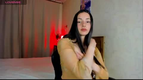 Aisha online show from July 5, 9:44 pm