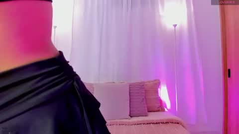 Snapshot of aishapeyton_ chatting on June 30, 5:52 am Aisha online show from June 30, 5:52 am