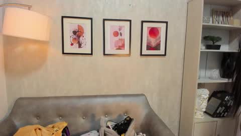 AishaValcazar online show from December 16, 10:15 pm