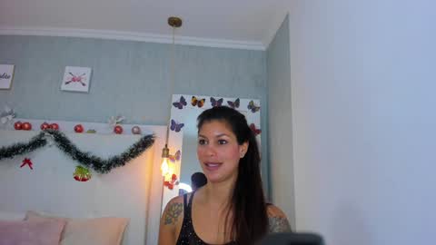 aishawild online show from December 27, 3:48 pm