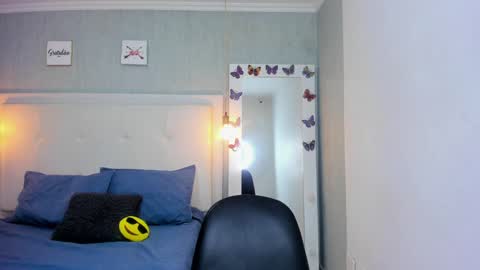 aishawild online show from January 15, 12:04 pm