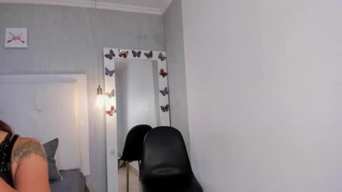 aishawild online show from September 17, 12:51 pm