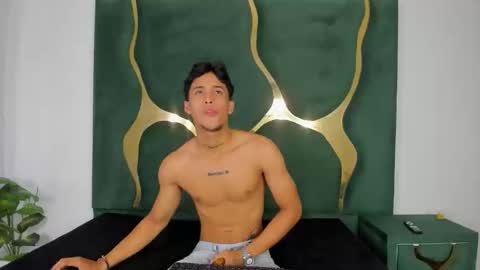 aishaxht online show from June 7, 10:35 pm