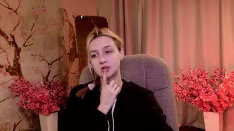 aishiro online show from November 24, 5:51 am