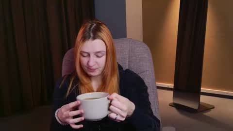 Snapshot of aishiro chatting on February 8, 2:09 pm aishiro online show from February 8, 2:09 pm