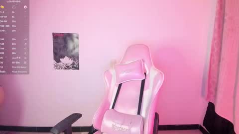 Snapshot of aissen__star chatting on March 11, 10:53 pm  Mar  online show from March 11, 10:53 pm