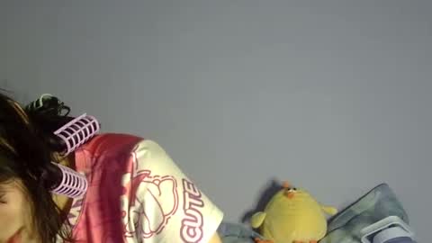 Snapshot of aitana23_ chatting on February 4, 12:19 am aiti online show from February 4, 12:19 am