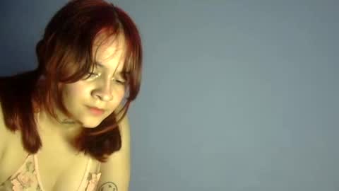 Snapshot of aitana23_ chatting on March 6, 1:48 am aiti online show from March 6, 1:48 am