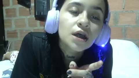 Snapshot of aitana23_ chatting on September 17, 1:18 am aiti online show from September 17, 1:18 am