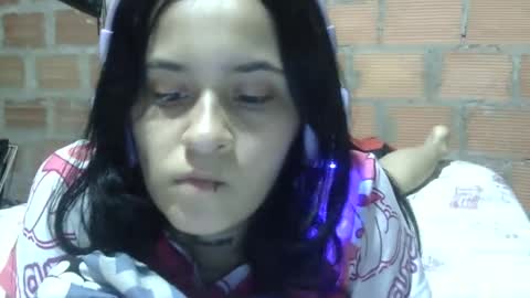 Snapshot of aitana23_ chatting on September 18, 2:02 am aiti online show from September 18, 2:02 am