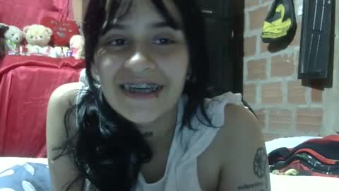 Snapshot of aitana23_ chatting on October 1, 12:16 am aiti online show from October 1, 12:16 am