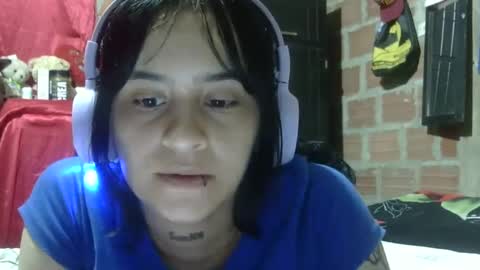 Snapshot of aitana23_ chatting on October 14, 12:00 am aiti online show from October 14, 12:00 am