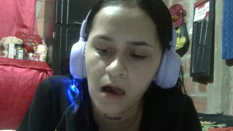 Snapshot of aitana23_ chatting on November 20, 2:01 am aiti online show from November 20, 2:01 am