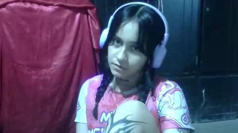 Snapshot of aitana23_ chatting on November 30, 6:56 pm aiti online show from November 30, 6:56 pm