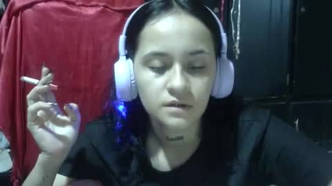 Snapshot of aitana23_ chatting on December 1, 7:08 pm aiti online show from December 1, 7:08 pm