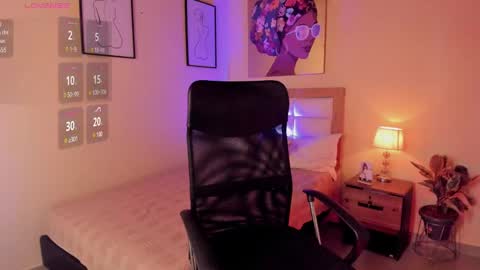 Aitana Brown online show from December 22, 6:37 pm