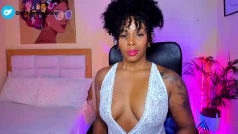 Aitana Brown online show from May 19, 10:05 pm