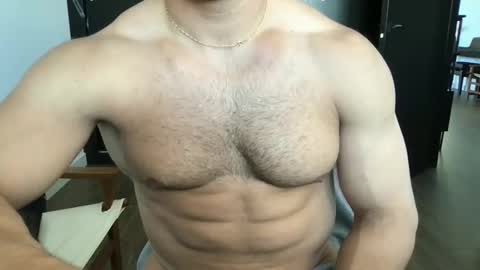 Snapshot of aitor_thebomb chatting on March 28, 8:25 am Aitor bigcock online show from March 28, 8:25 am