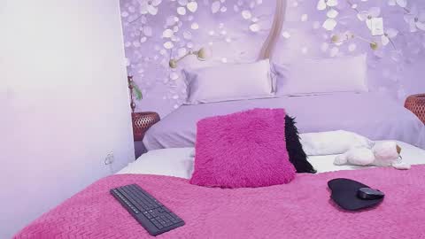 Snapshot of aixa_06 chatting on March 20, 2:11 pm AIXA online show from March 20, 2:11 pm