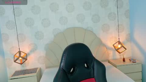 Snapshot of aixatrista1 chatting on May 11, 7:33 pm AIXA online show from May 11, 7:33 pm